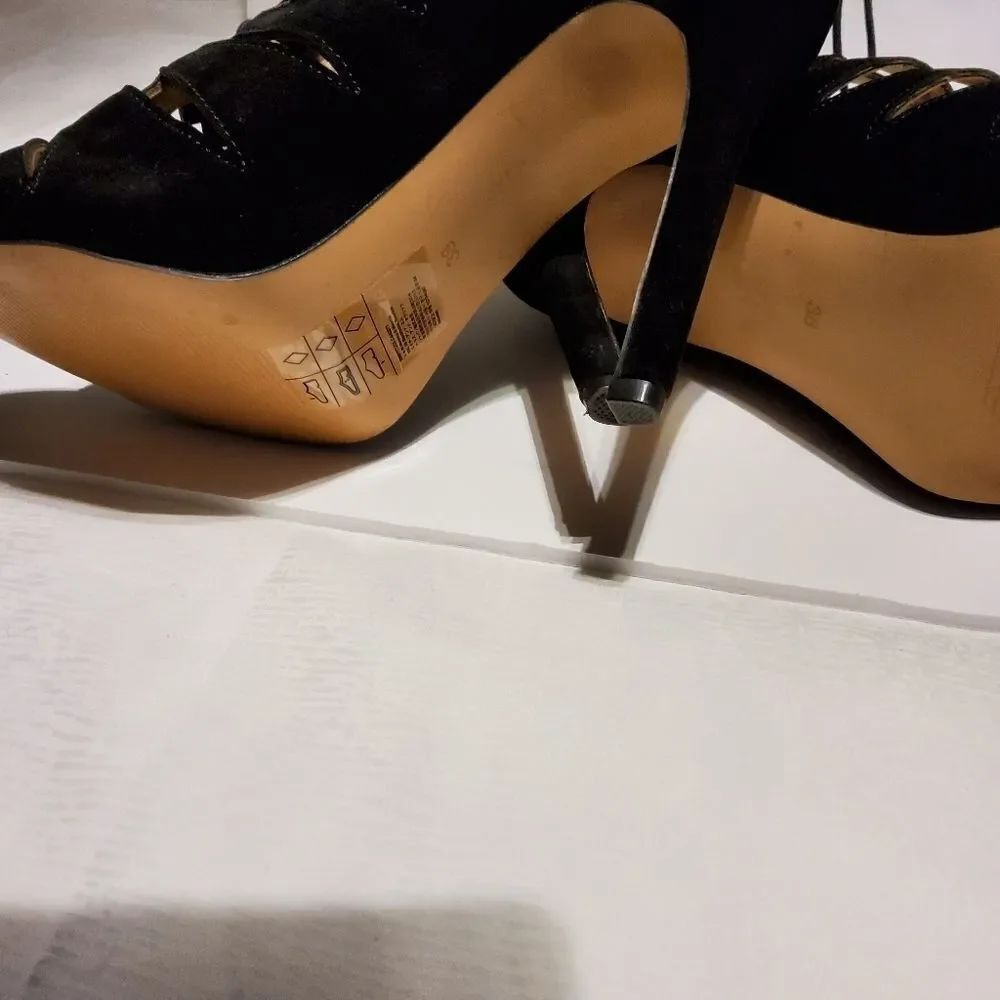 WOMEN'S H&M LACE-UP CLOSURE SHOES - Picture 8 of 16